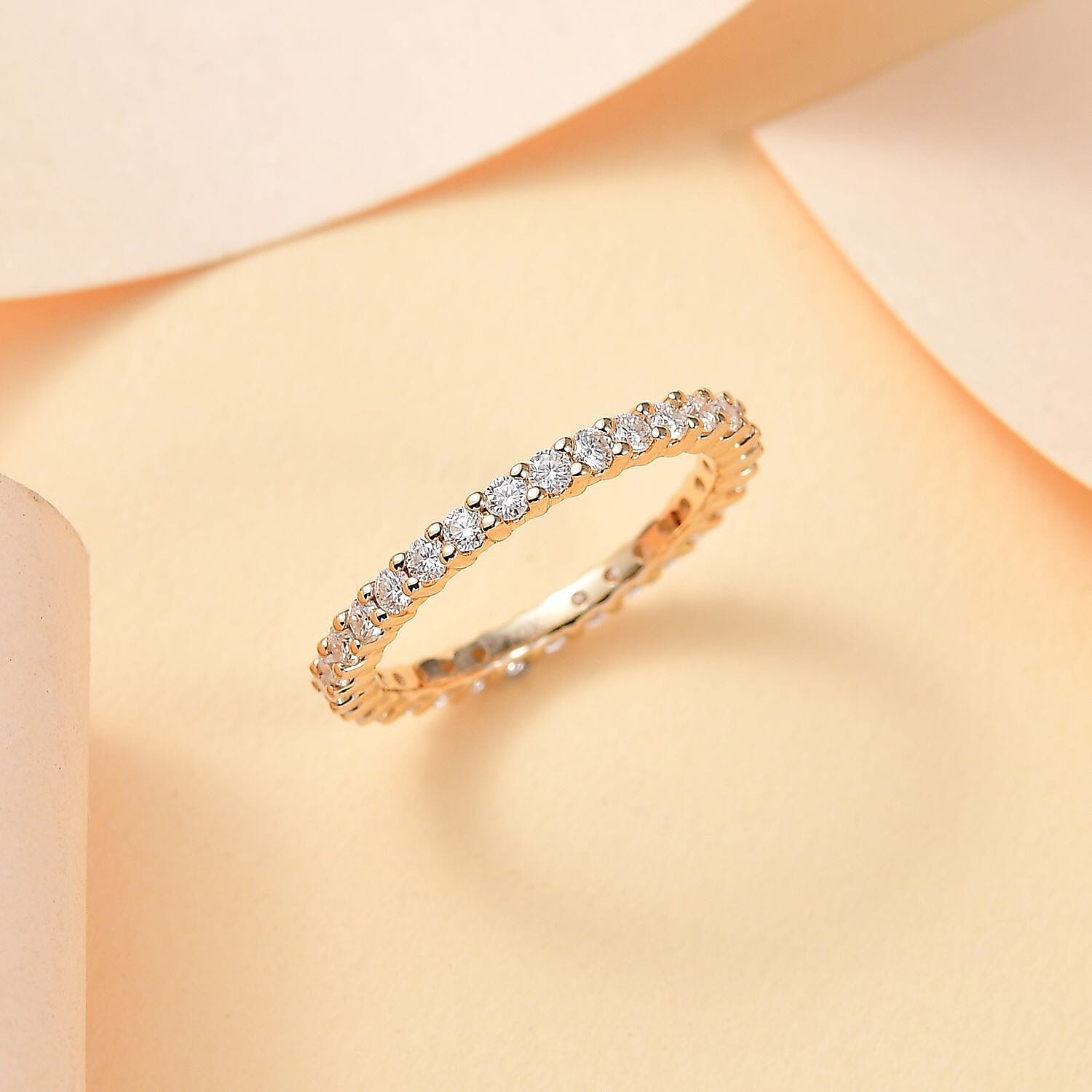 Moissanite 0.90 ctw Band Ring in 10K Yellow Gold (Size 7.0) 