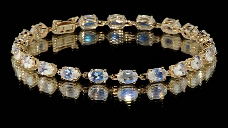 Luxoro 10K Yellow Gold AAAA Moon Glow Moonstone Bracelet (7.25 In) 4.70 Grams 7.75 ctw