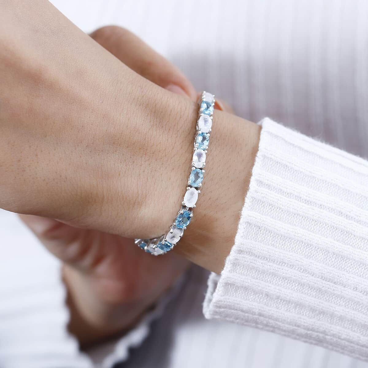 Moon Glow Moonstone and Betroka Blue Apatite Bracelet in Rhodium Over Sterling Silver (6.50 In) 11.30 ctw image number 3