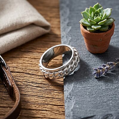 Ring in Sterling Silver (Size 6.5) 8.20 Grams