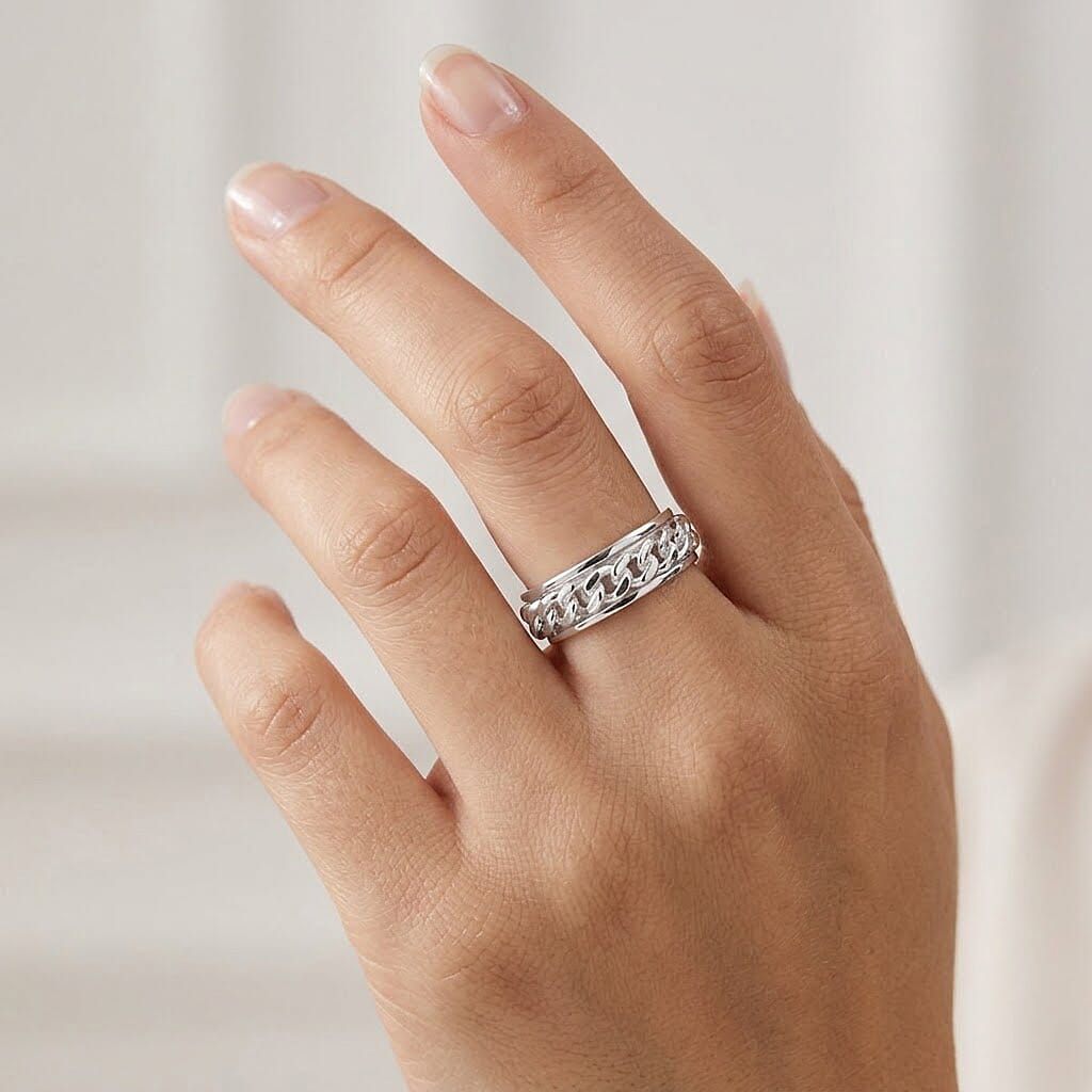 Ring in Sterling Silver (Size 6.5) 8.20 Grams