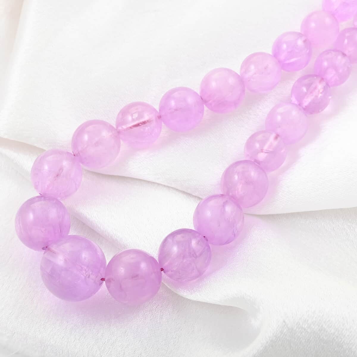 Luxoro 14K Yellow Gold Premium Kunzite 5-13mm Beaded Necklace 18-20 Inches 300.00 ctw image number 1