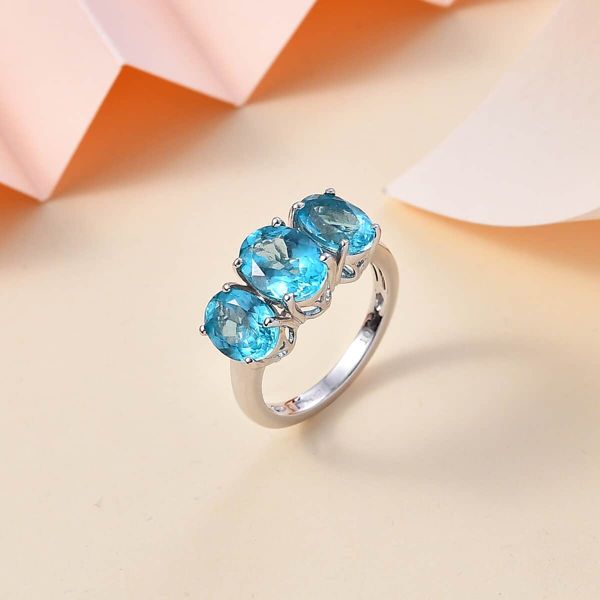 Luxoro AAA Betroka Blue Apatite 4.50 ctw Trilogy Dolphin Ring in 10K White Gold (Size 6.0) image number 1