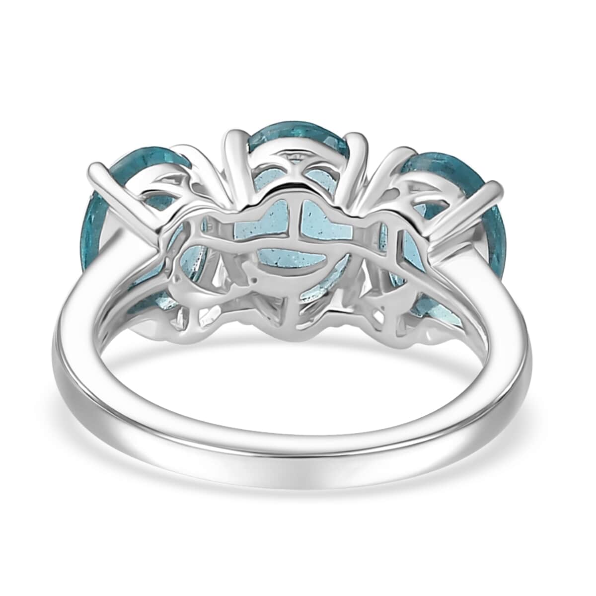 Luxoro AAA Betroka Blue Apatite 4.50 ctw Trilogy Dolphin Ring in 10K White Gold (Size 6.0) image number 4