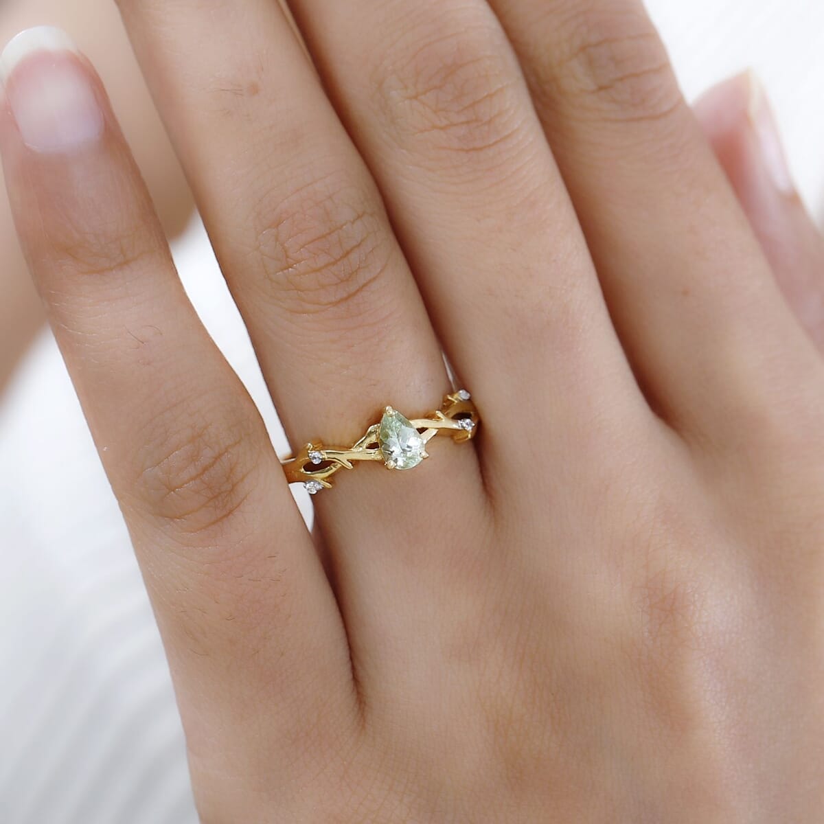 Brazilian Mint Garnet and White Zircon Branch Ring in 18K Vermeil Yellow Gold Over Sterling Silver (Size 5.0) 0.50 ctw image number 2