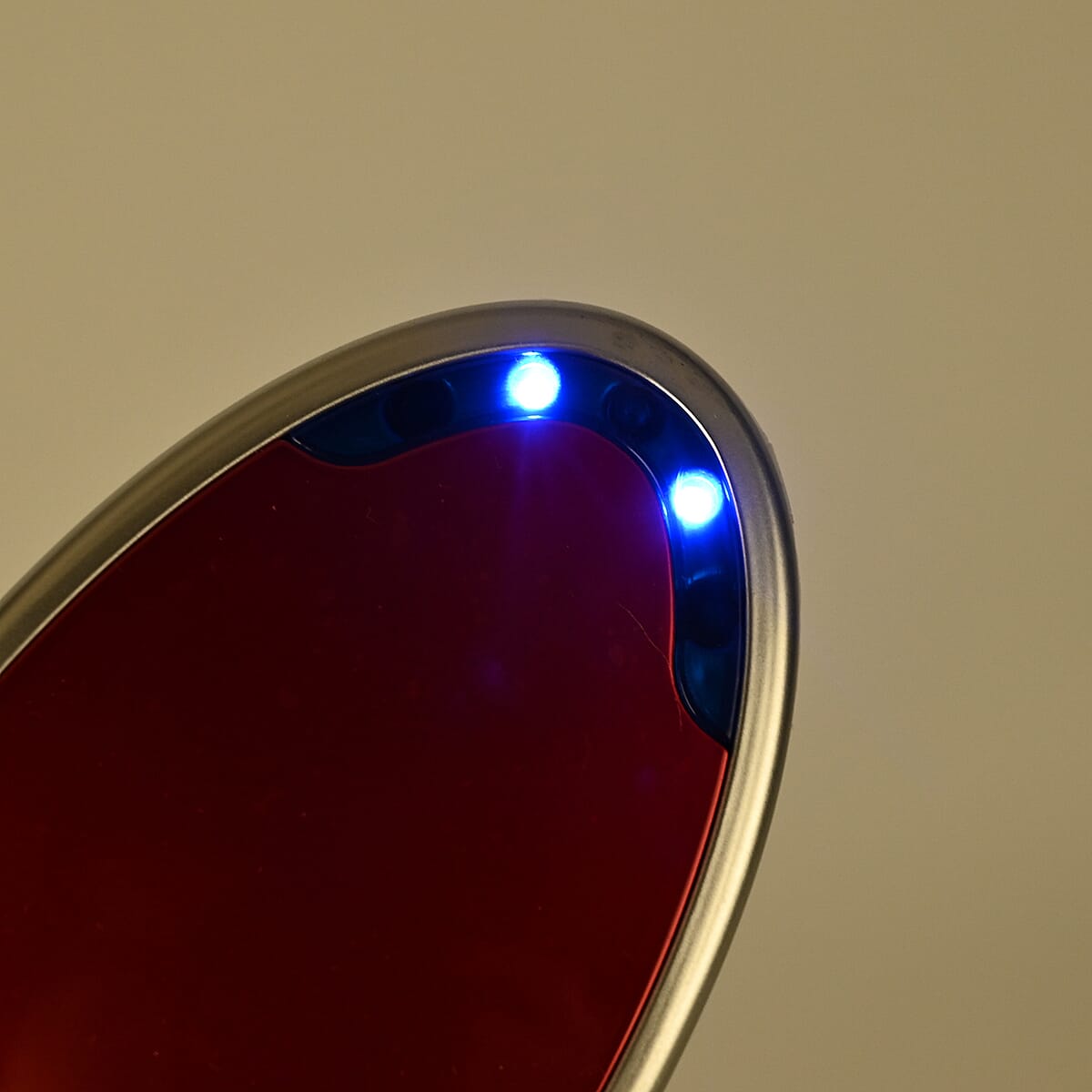 Red Handheld Body Massager - Including 4 Heads, 5 Massage Modes image number 2