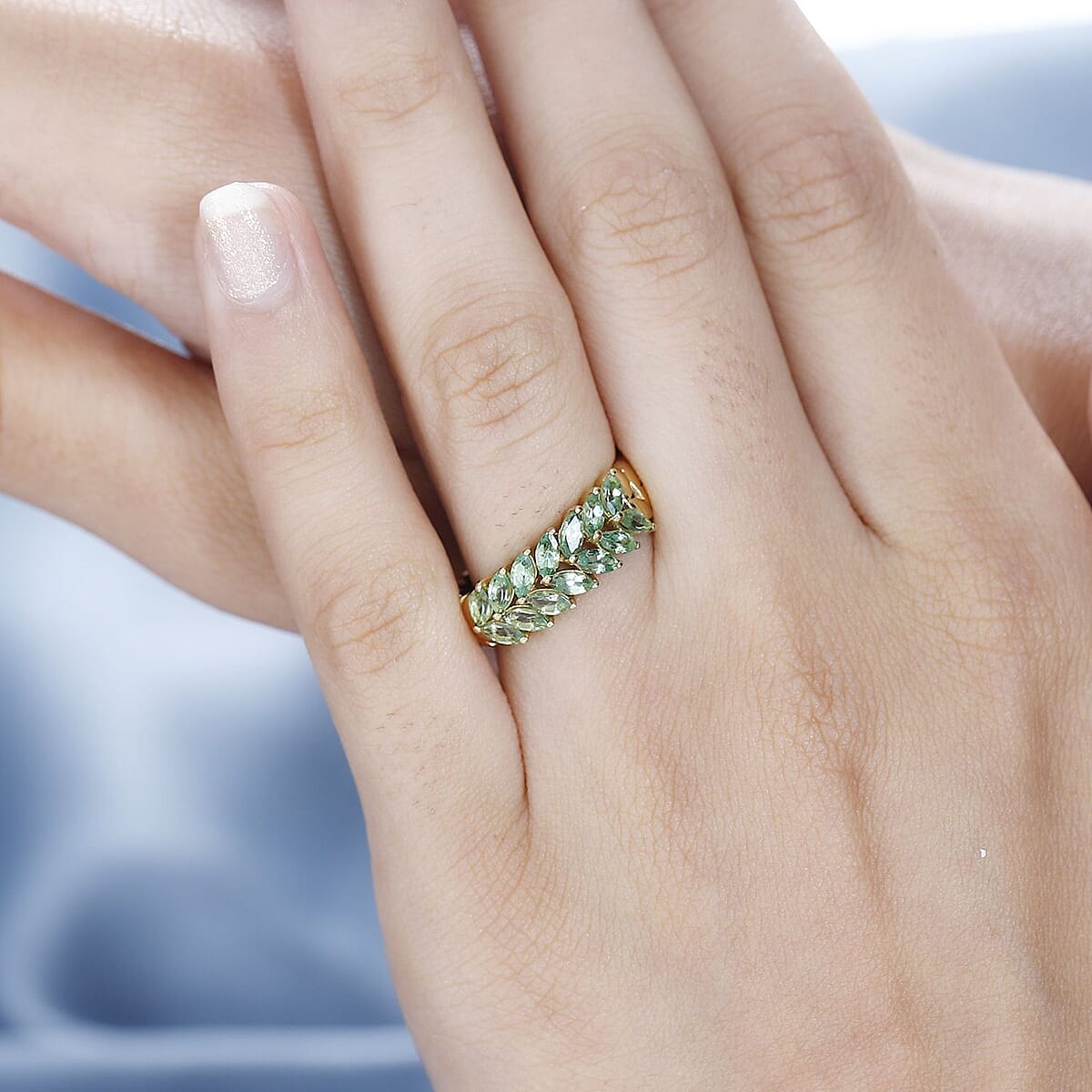 Brazilian Mint Garnet Leaf Ring in 18K Vermeil Yellow Gold Over Sterling Silver (Size 9.0) 1.25 ctw image number 2