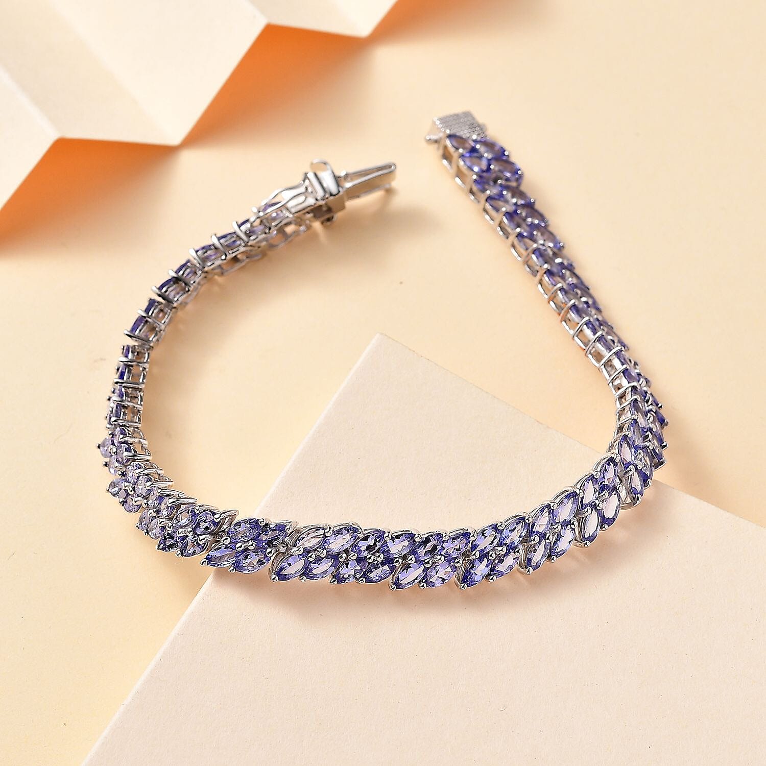 Tanzanite 14.00 ctw Bracelet in Rhodium Over Sterling Silver (7.50 In)