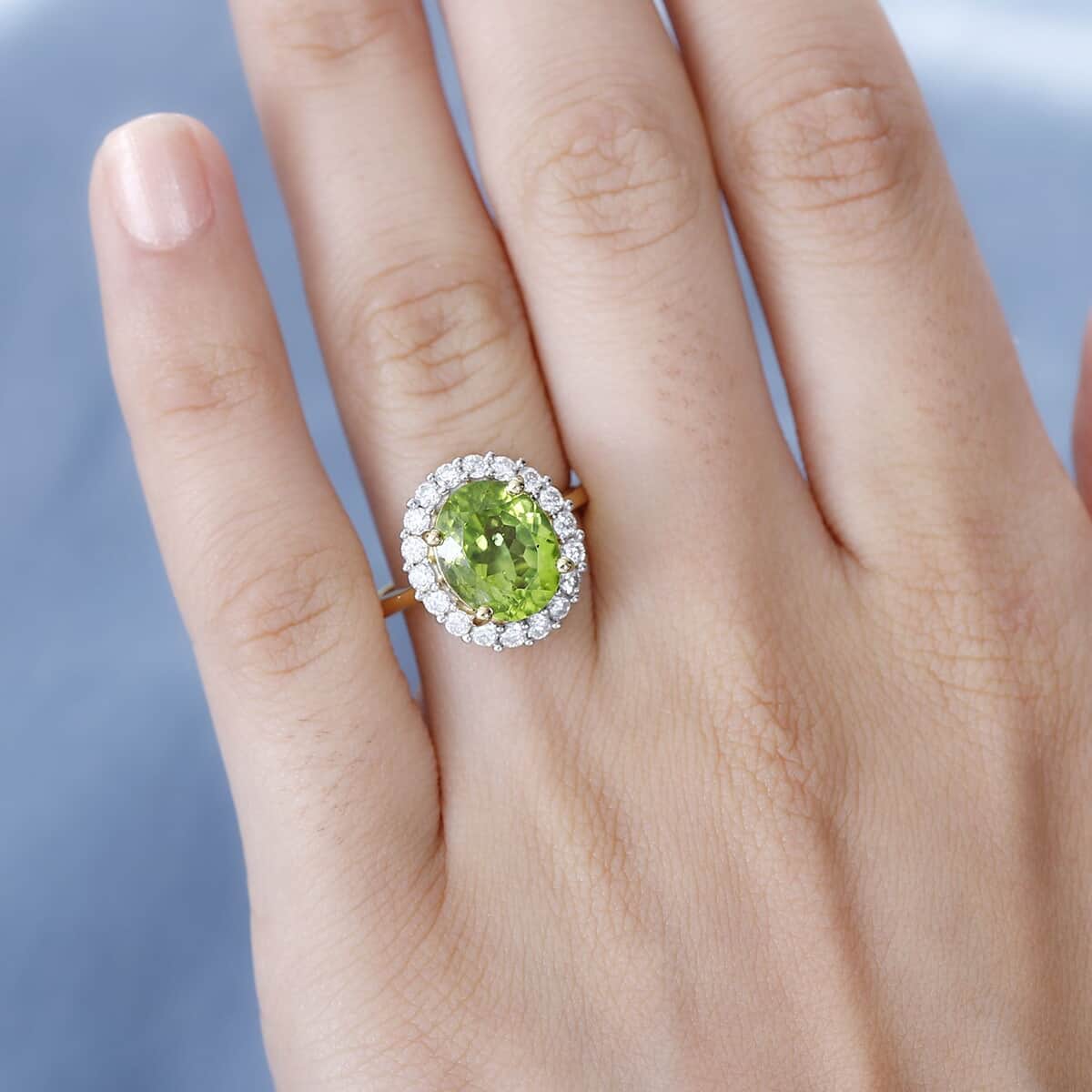 Peridot and Moissanite Sunburst Ring in 18K Vermeil Yellow Gold Over Sterling Silver (Size 7.0) 4.30 ctw image number 2