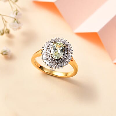 Premium Brazilian Mint Garnet and Diamond Island Ring in 18K Vermeil Yellow Gold Over Sterling Silver (Size 5.0) 1.15 ctw