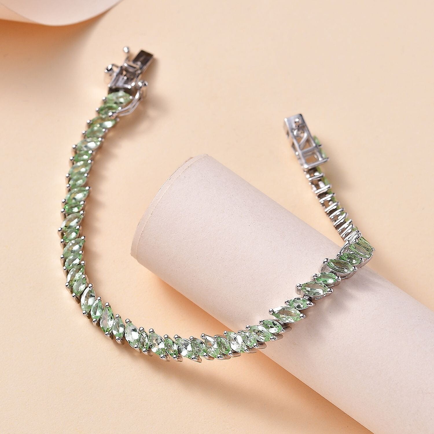 Brazilian Mint Garnet Leaf Bracelet in Rhodium Over Sterling Silver (6.50 In) 6.20 ctw