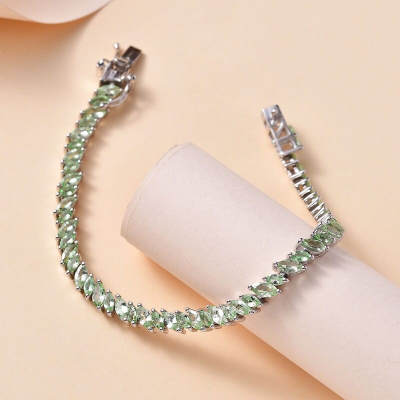 Brazilian Mint Garnet Leaf Bracelet in Rhodium Over Sterling Silver (6.50 In) 6.20 ctw