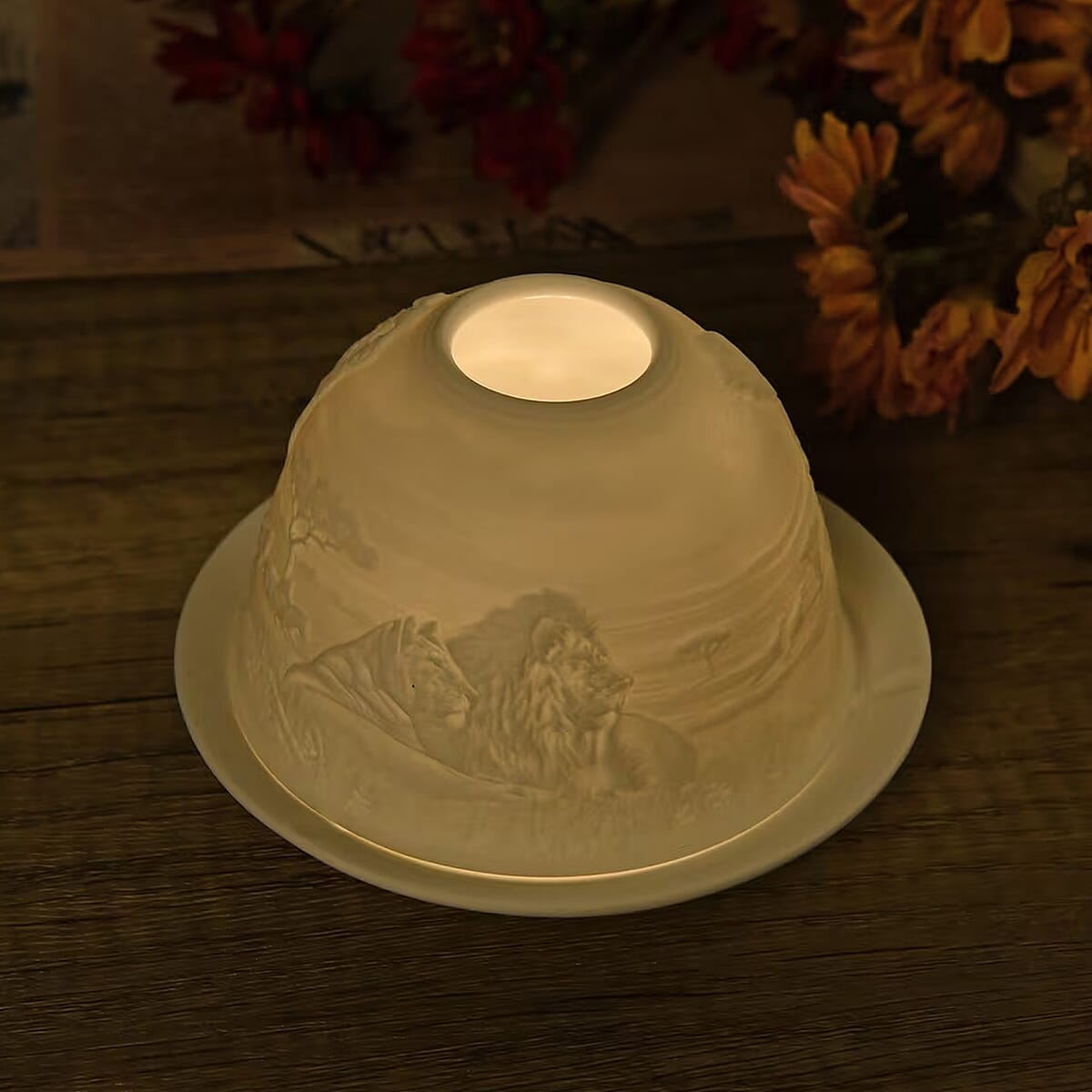 Lion Pattern Porcelain Candle Holder with LED light image number 8