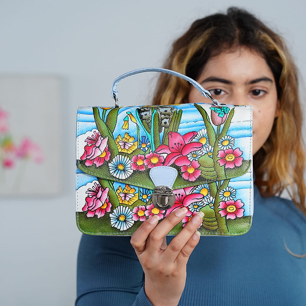 Sukriti White Floral Hand Painted Genuine Leather Crossbody Bag With Adjustable Strap image number 3