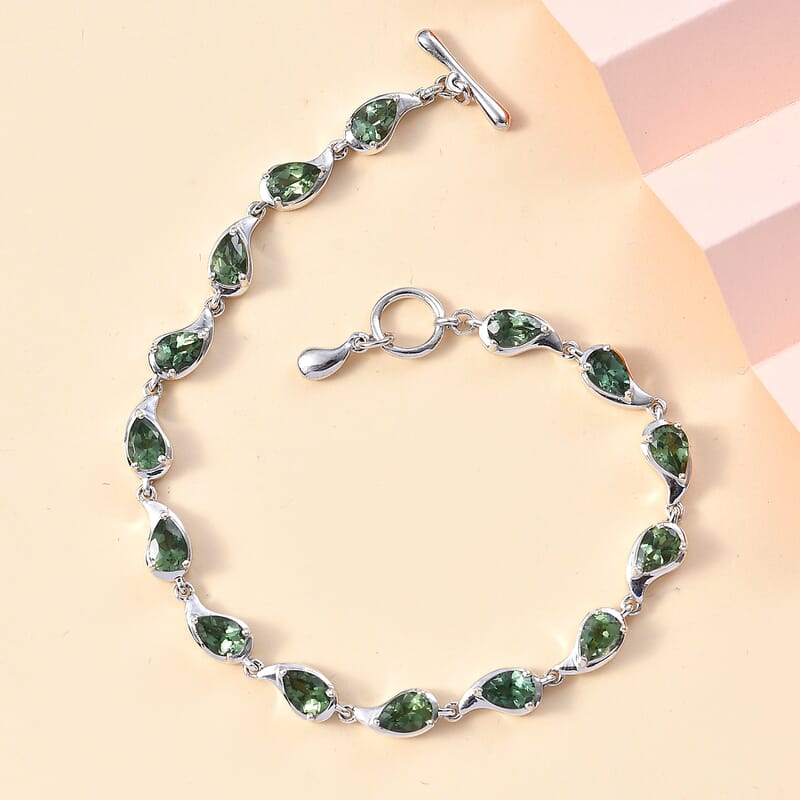 D'Joy Andranomaro Green Apatite Raindrop Bracelet in Rhodium Over Sterling Silver (7.25 In) 7.25 ctw