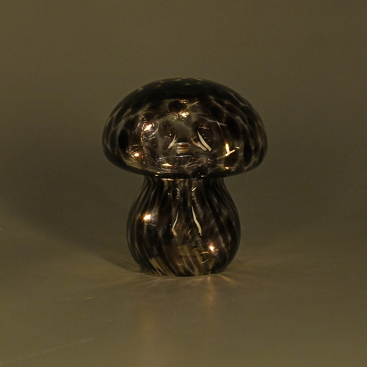 LED Light Beads Cute Brown Glass Mushroom Shape Table Lamp (2xAA Battery Not Included)