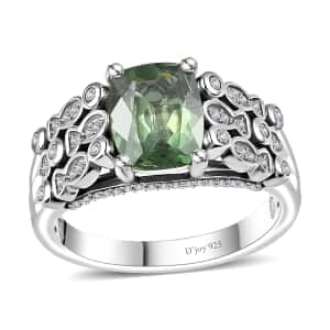 Andranomaro Green Apatite and Moissanite Fish and Bubble Ring in Rhodium Over Sterling Silver (Size 7.0) 2.50 ctw