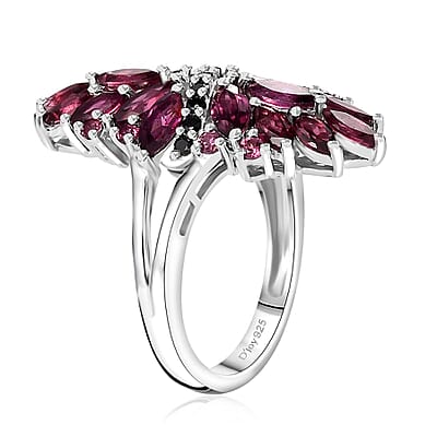 Orissa Rhodolite Garnet and Thai Black Spinel Mums Flower Ring in Rhodium Over Sterling Silver (Size 5.0) 4.65 ctw