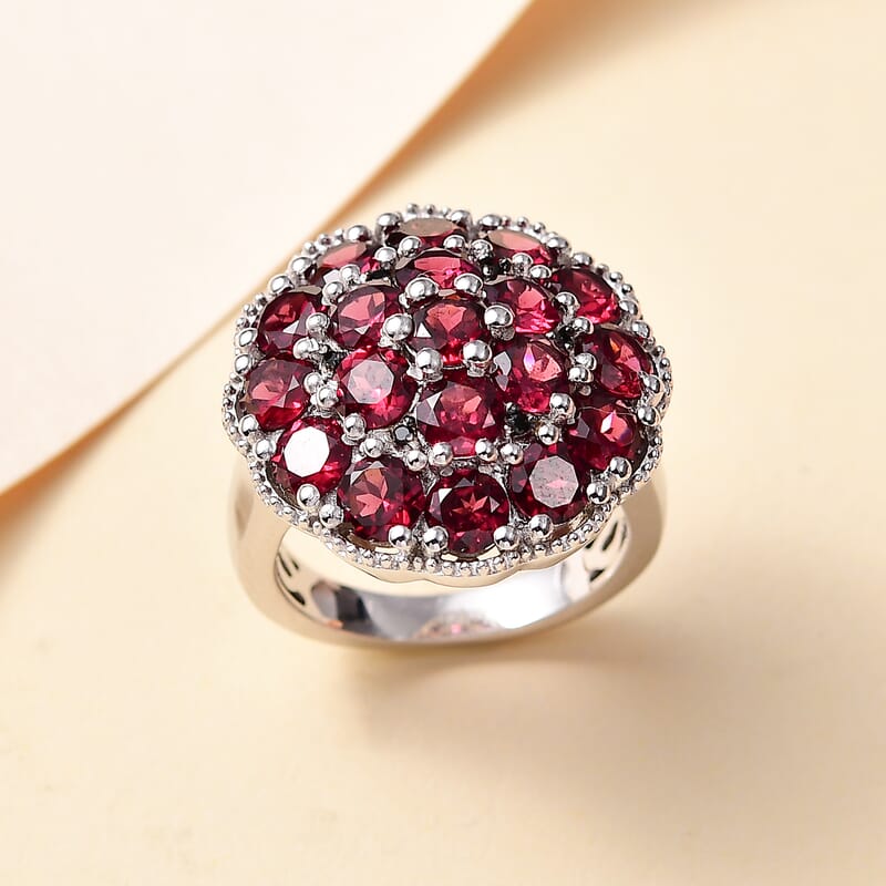 Orissa Rhodolite Garnet and Thai Black Spinel Mums Flower Ring in Rhodium Over Sterling Silver (Size 5.0) 4.65 ctw