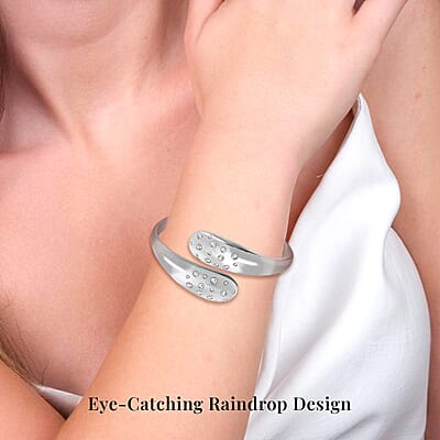 Simulated Diamond Raindrop Bangle Bracelet in Stainless Steel (8.0 In)