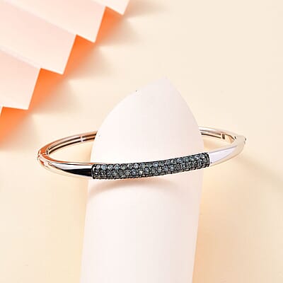 D'Joy Premium Narsipatnam Alexandrite 2.25 ctw Bangle Bracelet in Rhodium Over Sterling Silver (7.25 In) 