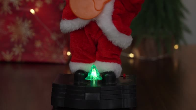 10-inch Electronic Santa Claus with Music and Dancing (3xAA Not Included)