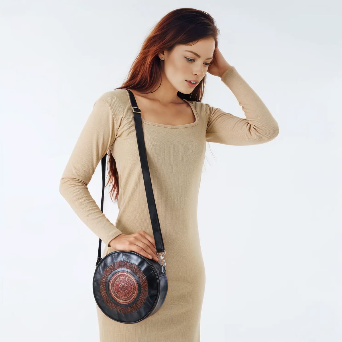 "100% Genuine leather weaving round croosbody bag SIZE: 7(L)x2.4(W)x7(H)Inches  COLOR: Black" image number 3