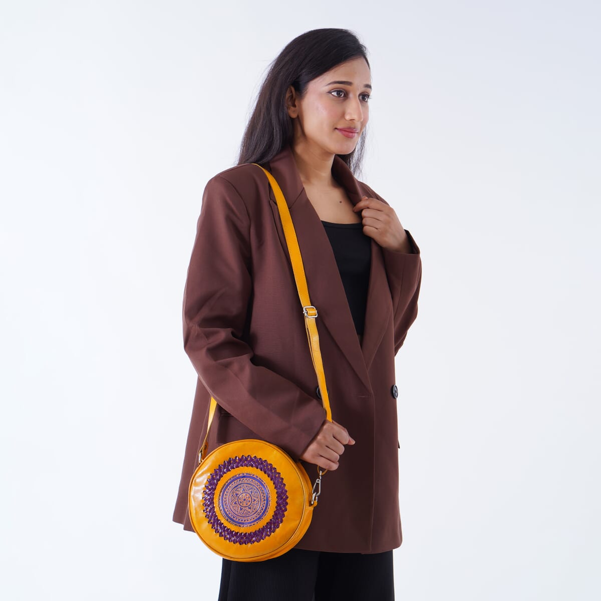 Tan Genuine Leather Weaving Mandala Pattern Round Crossbody Bag image number 2