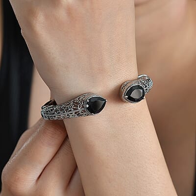 Thai Black Spinel 11.10 ctw Cuff Bracelet in Stainless Steel (6.50 In)