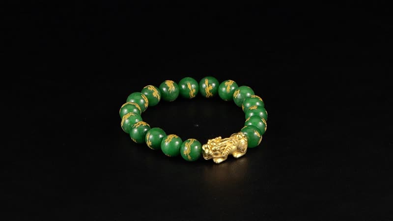Green Jade (D) Dragon Carved Beaded 150.00 ctwStretch Pixiu Bracelet in Sterling Silver