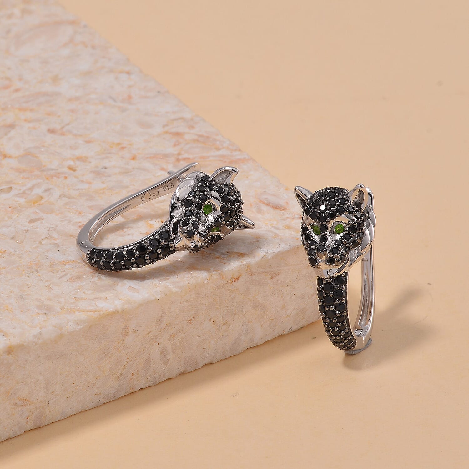 Lion - Product card gallery slide 2 (10145530806555)