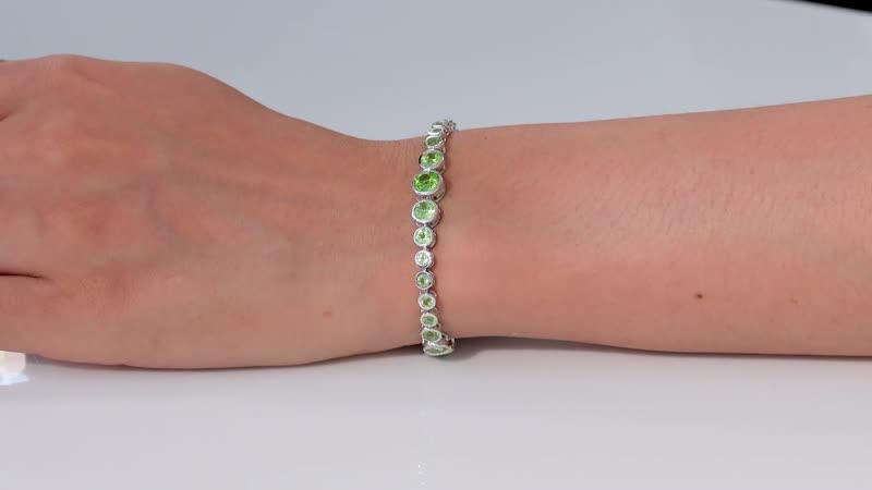 Karis Peridot Bracelet in Platinum Bond (6.50-8.00In) 9.00 ctw