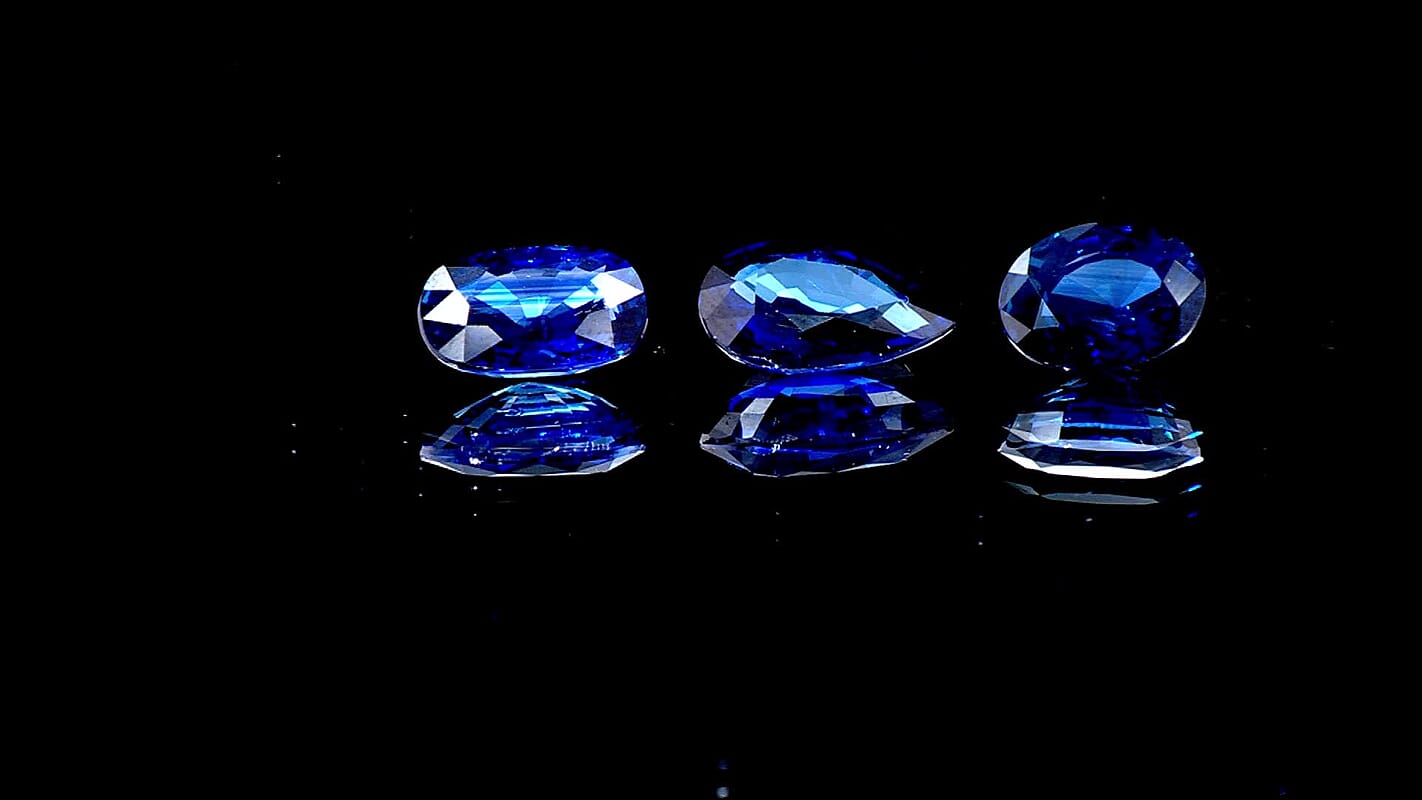 Certified & Appraised AAAA Royal Blue Ceylon Sapphire (Ovl Free Size) 3.00 ctw