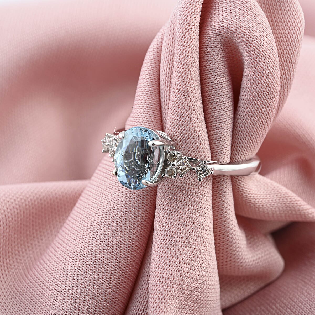 Certified & Appraised Luxoro AAA Santa Maria Aquamarine and G-H I2 Diamond 1.50 ctw Ring in 14K White Gold (Size 9.5) image number 1