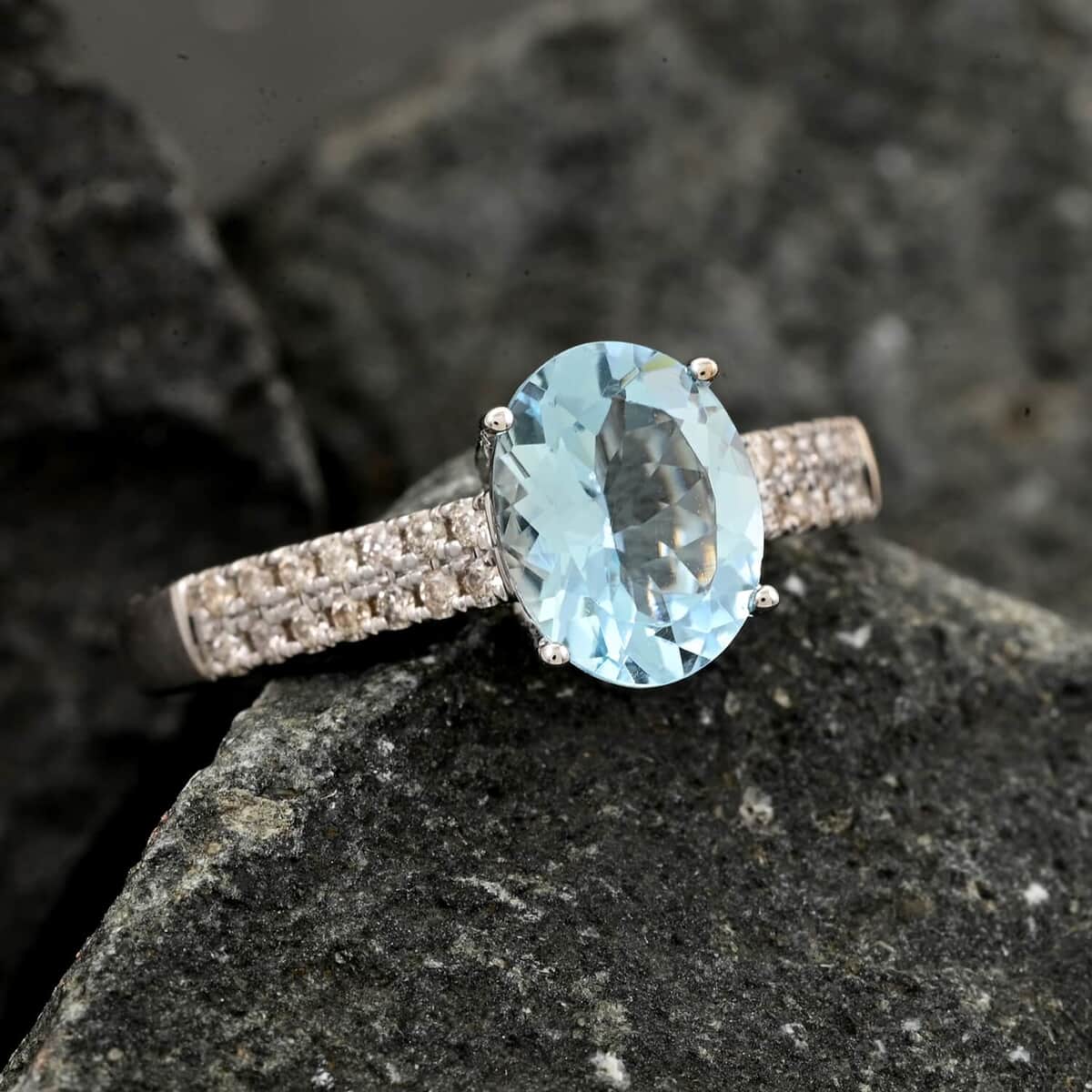 Certified & Appraised Luxoro AAA Santa Maria Aquamarine and G-H I2 Diamond 2.00 ctw Ring in 14K White Gold image number 1