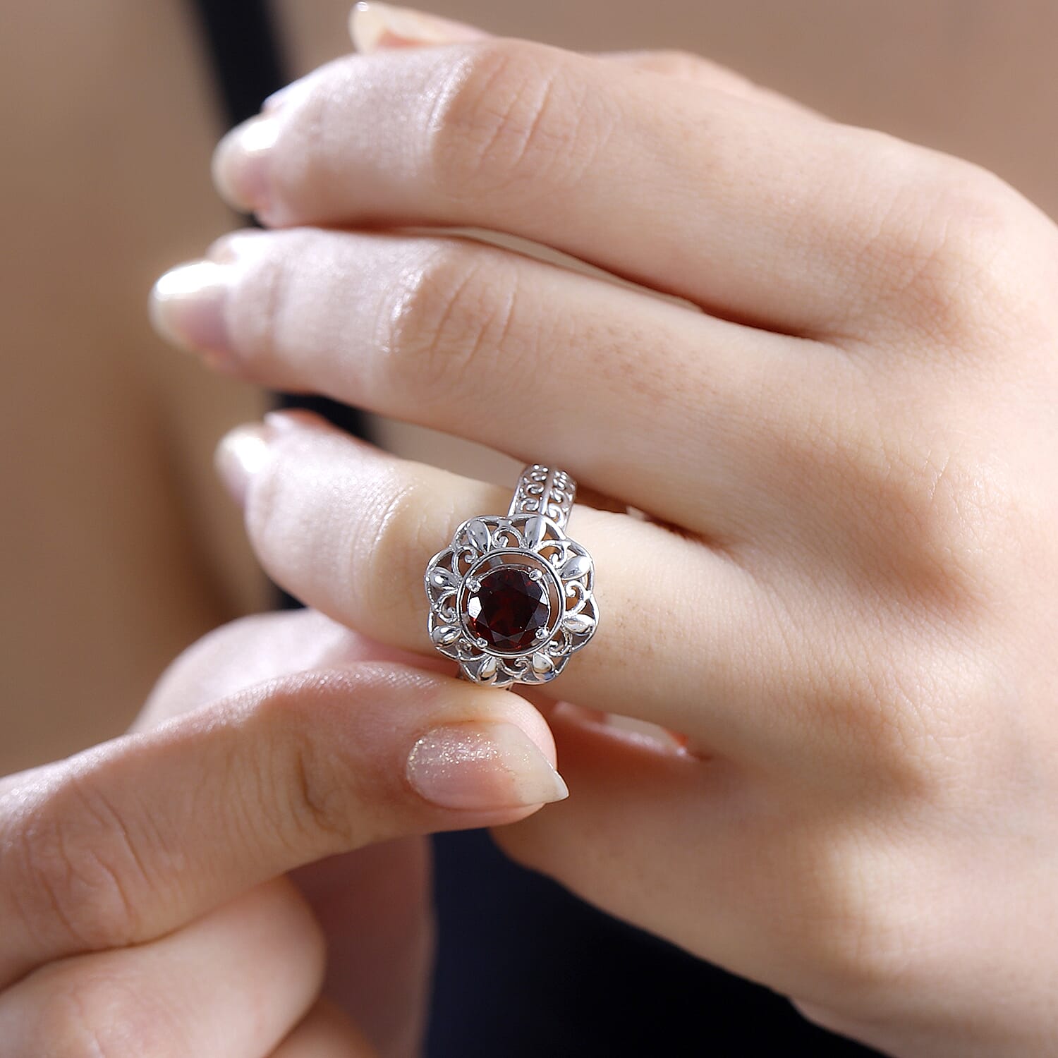 Black Spinel / 10 - Product card gallery slide 3 (10145478213915)