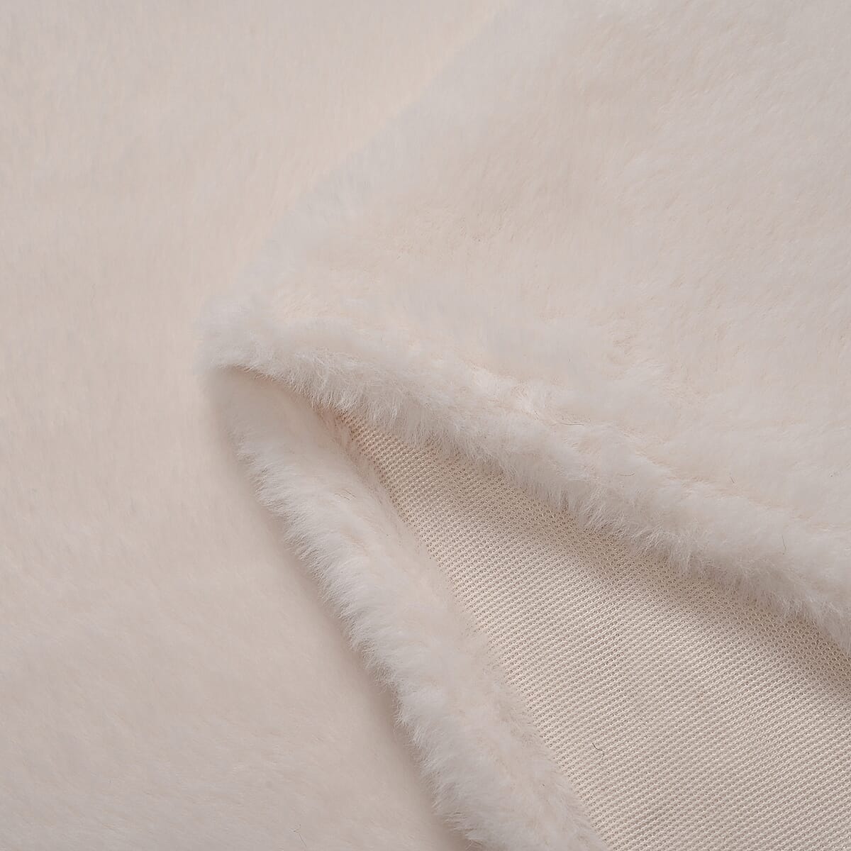 Tamsy White Faux Fur Poncho image number 3