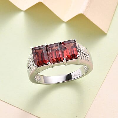 Mozambique Garnet 4.00 ctw 3 Stone Men's Ring in Stainless Steel (Size 10.0) 