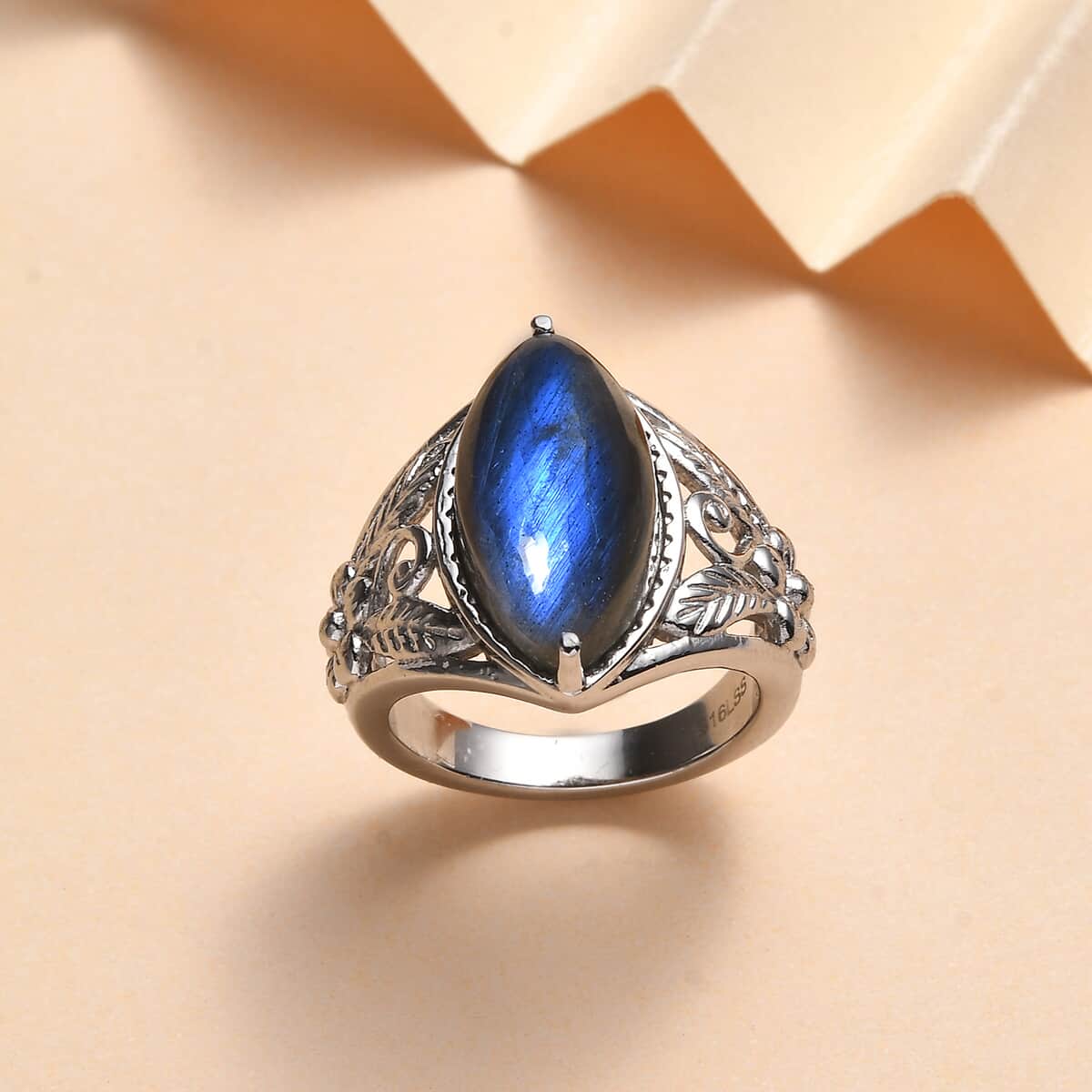 Malagasy Labradorite Solitaire Ring in Stainless Steel (Size 10.0) 7.30 ctw image number 1