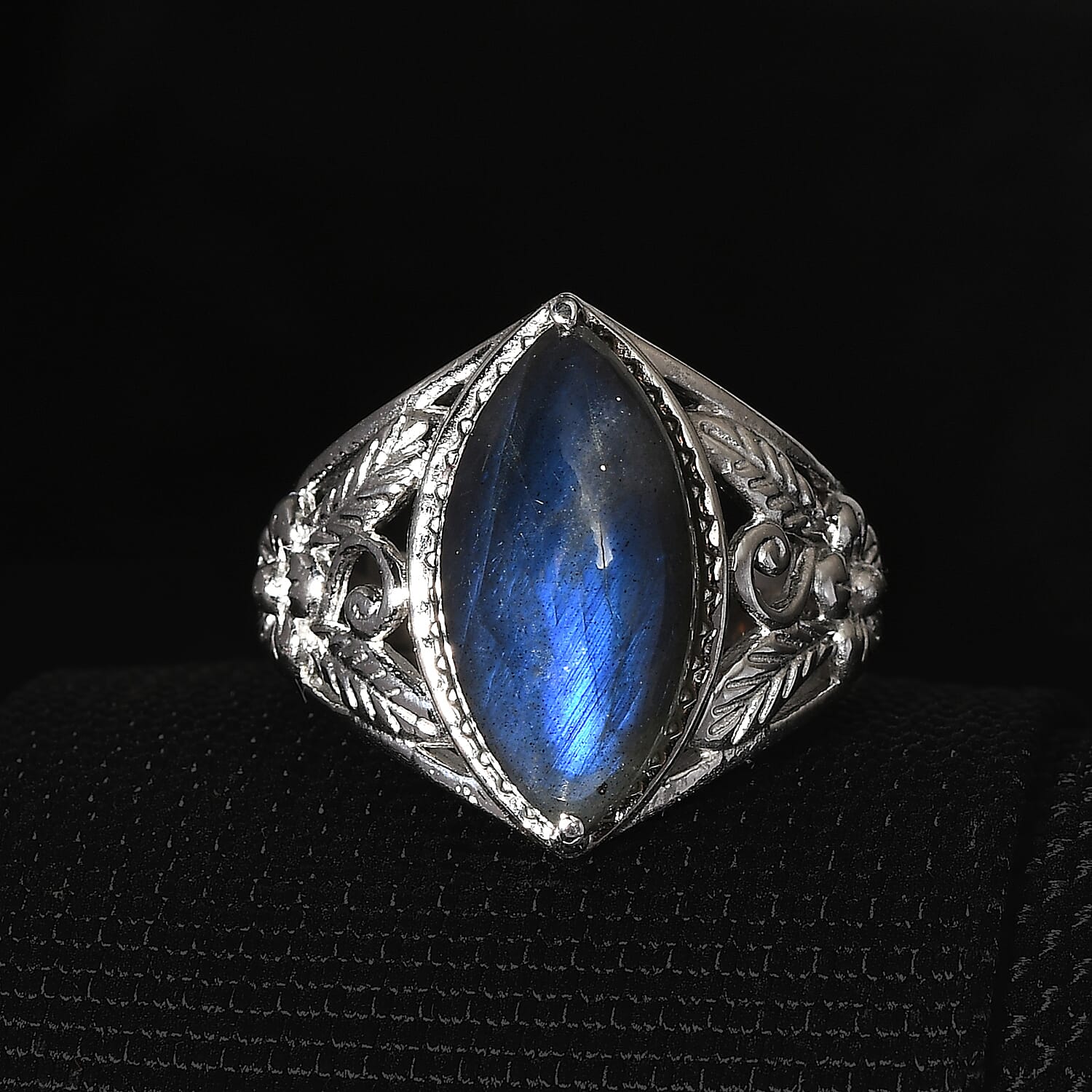 Malagasy Labradorite / 10 - Product card gallery slide 3 (9432216830207)