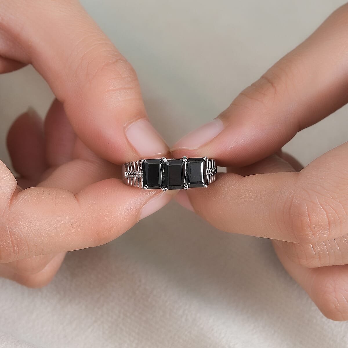 Thai Black Spinel 4.00 ctw 3 Stone Men's Ring in Stainless Steel (Size 11.0) image number 2