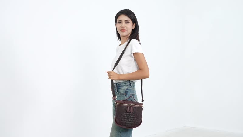 Italy Retro Noble Collection Burgundy Crocodile Embossed Genunie Leather Crossbody Bag (8.3"x3.7"x8.3") with Shoulder Strap