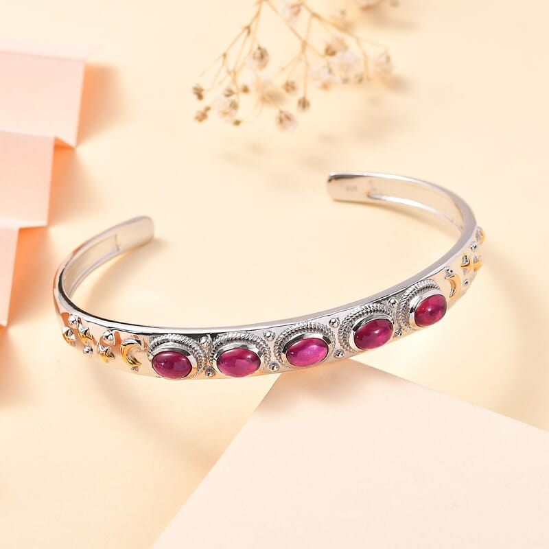 Niassa Ruby (FF) 4.25 ctw Bangle Bracelet in Sterling Silver (7.50 In)