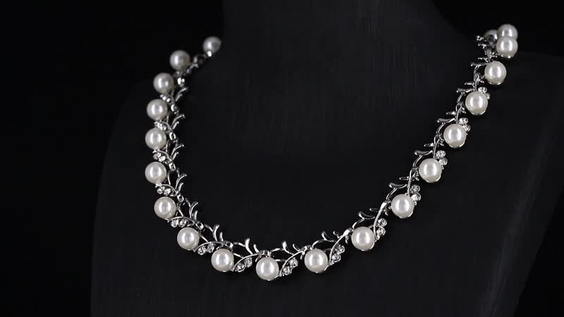 White Color Shell Pearl and White Crystal Necklace 18-20 Inches in Silvertone