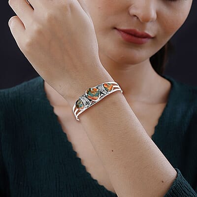 Santa Fe Style Spiny Turquoise Cuff Bracelet in Sterling Silver (7.00 In) 25.00 ctw