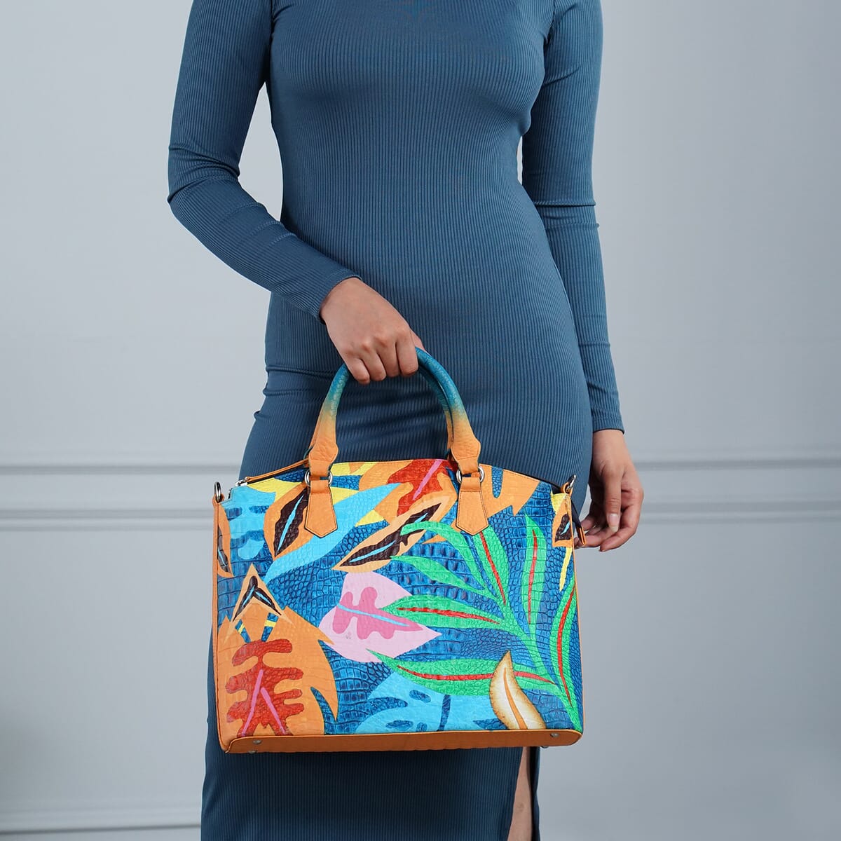 Sukriti Multi Color Tropical Foliage Hand Painted Croco Embossed Genuine Leather Handbag With Adjustable Strap image number 3