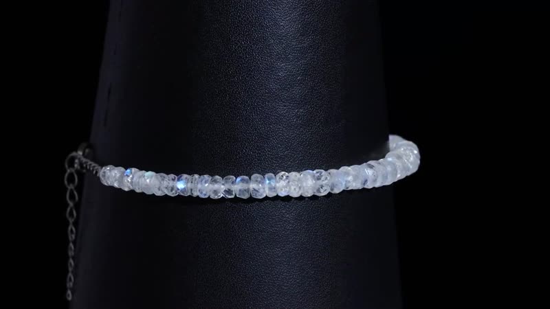 AAA Moon Glow Moonstone Beaded Bracelet in Rhodium Over Sterling Silver (7.25-9.25In) 31.45 ctw