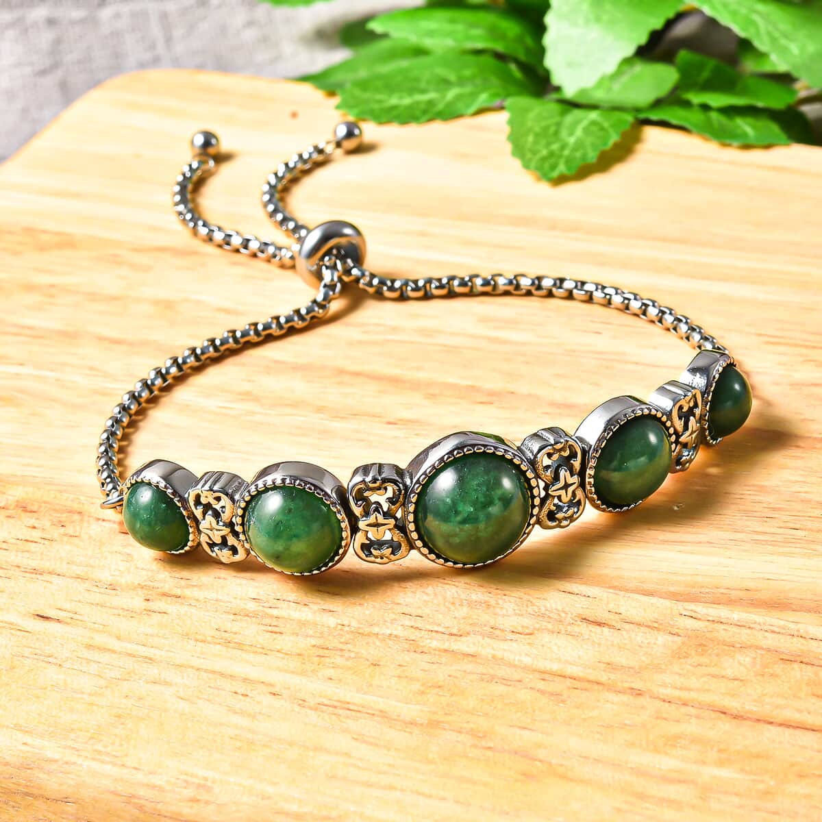 Green Aventurine Station Bolo Bracelet in Stainless Steel 14.50 ctw image number 1