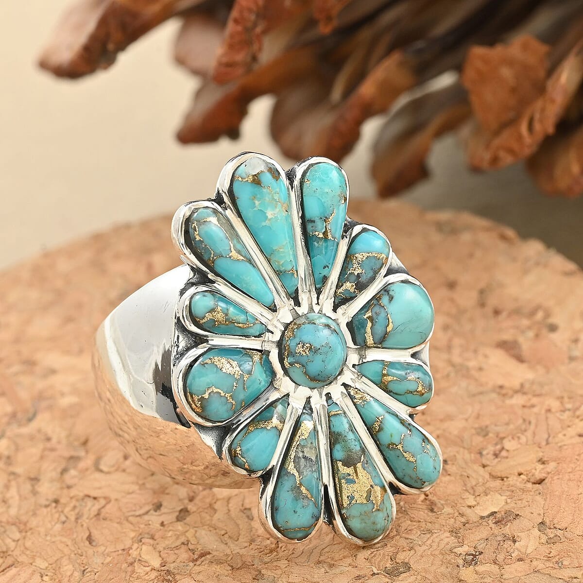 Santa Fe Style Mojave Turquoise Ring in Sterling Silver (Size 7.0) 4.80 ctw image number 1