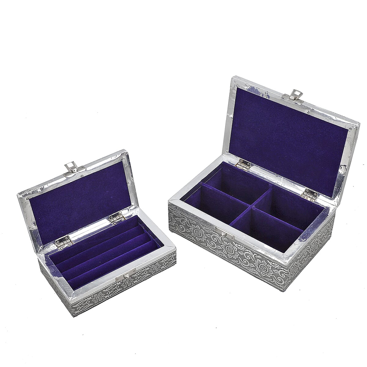 Hand Crafted Set of 2 Aluminum Oxidized Peacock Embossed Jewelry Box Made Up with Teak Wood Aluminum Sheet and Velvet image number 9